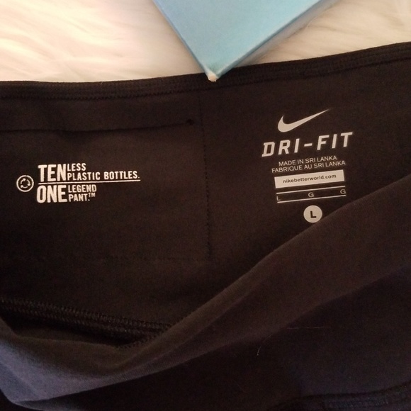 Nike capri pants - Picture 3 of 7